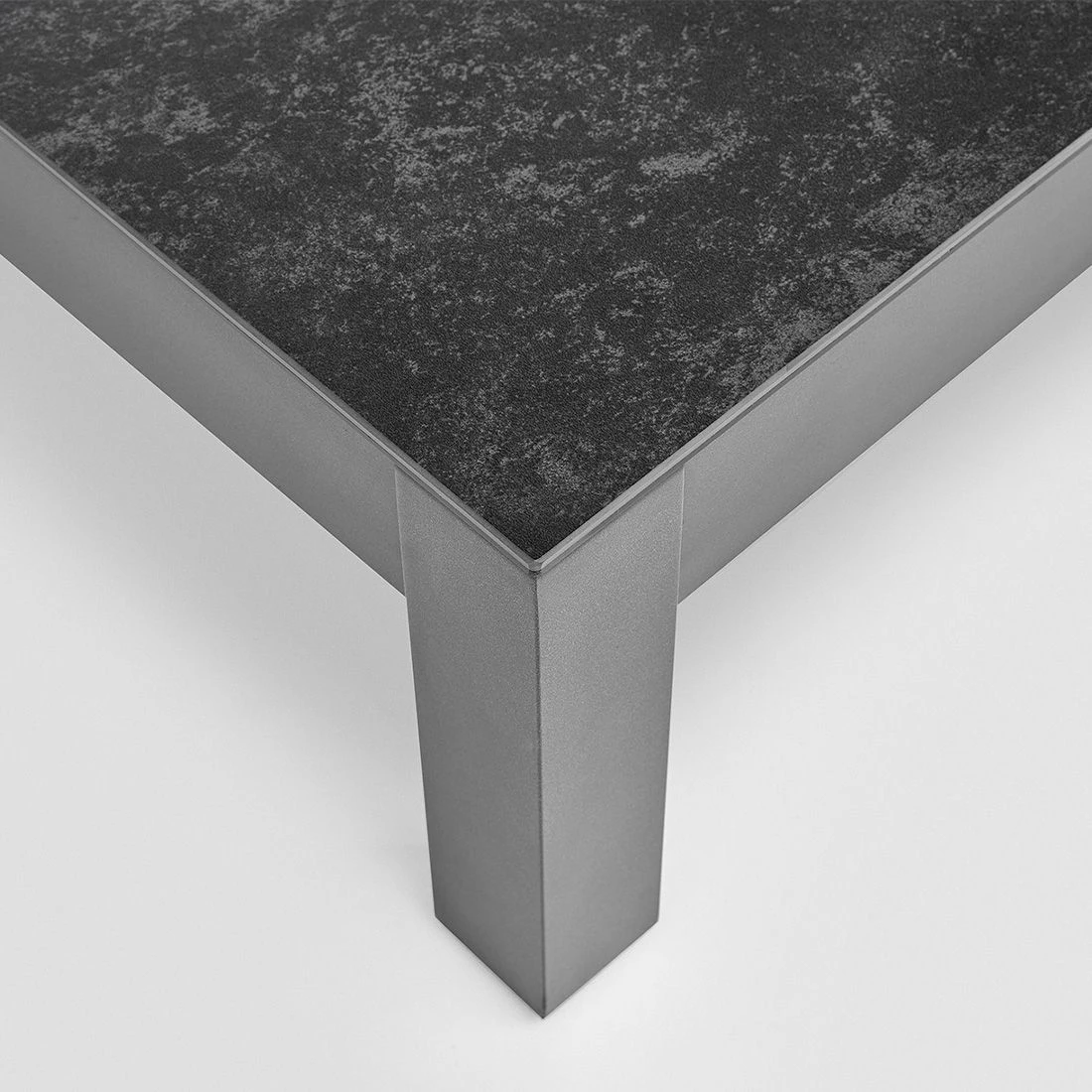 Kettler Comfort Loungetisch Aluminium/Keramik-Glas Anthrazit Matt/Anthrazit Kettler Comfort Loungetisch Aluminium/Keramik-Glas Anthrazit Matt/Anthrazit -Kettler kettler comfort loungetisch aluminium keramik glas 1466358 2