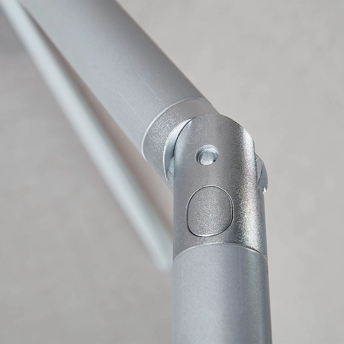 Kettler Easy Push Mittelstockschirm 210x150cm inkl. Ständer Silber/Charcoal Kettler Easy Push Mittelstockschirm 210x150cm Inkl. Ständer Silber/Charcoal -Kettler kettler easy push mittelstockschirm 210x150cm inkl staender 1477996 4