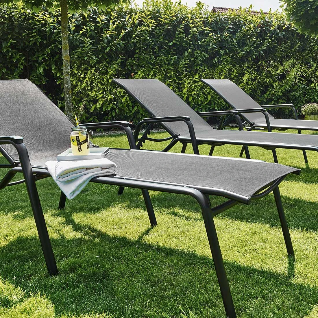 Kettler Cirrus Gartenliege Aluminium/Textilene Anthrazit/Anthrazit-Grau Kettler Cirrus Gartenliege Aluminium/Textilene Anthrazit/Anthrazit-Grau -Kettler kettler hks cirrus komfort stapelliege aluminium textilen anthrazit anthrazit grau 2